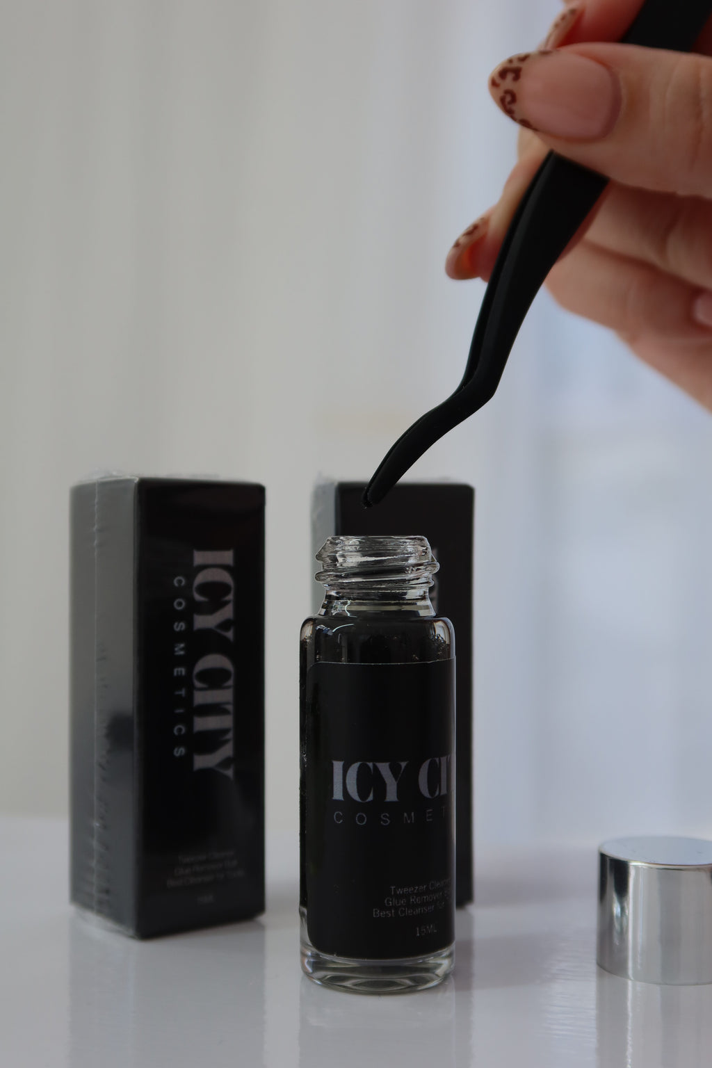 Tweezer Cleaner
